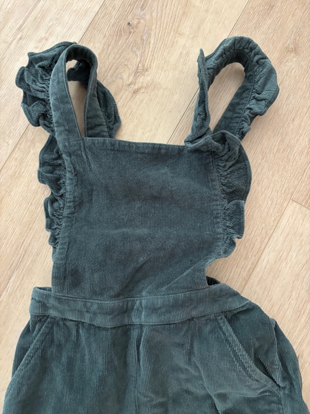 Hanna Andersson courdaroy green ruffle girls 12